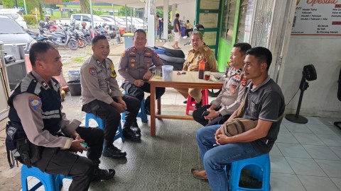 Jum’at Curhat di Talang Pipa, Polsek Talang Ubi Dengarkan Aspirasi dan Keluhan Warga