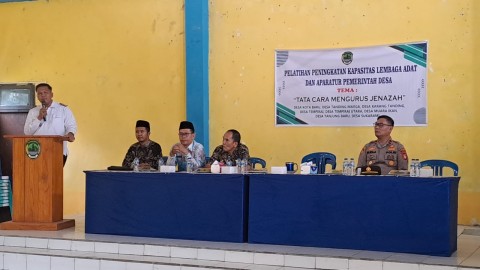 Pelatihan Peningkatan Kapasitas Lembaga Adat dan Aparatur Pemerintah Desa Digelar