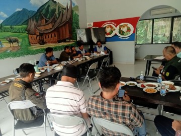 Terkait Temuan Air Keruh pada Kemasan Produk Alfa One Direspons Cepat, Aktivis Desak Transparansi dan Audit Independen