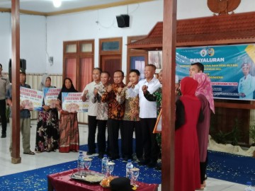 Bupati Tulungagung Hadiri Penyaluran BLT DD Tahap Dua di Desa Mulyosari