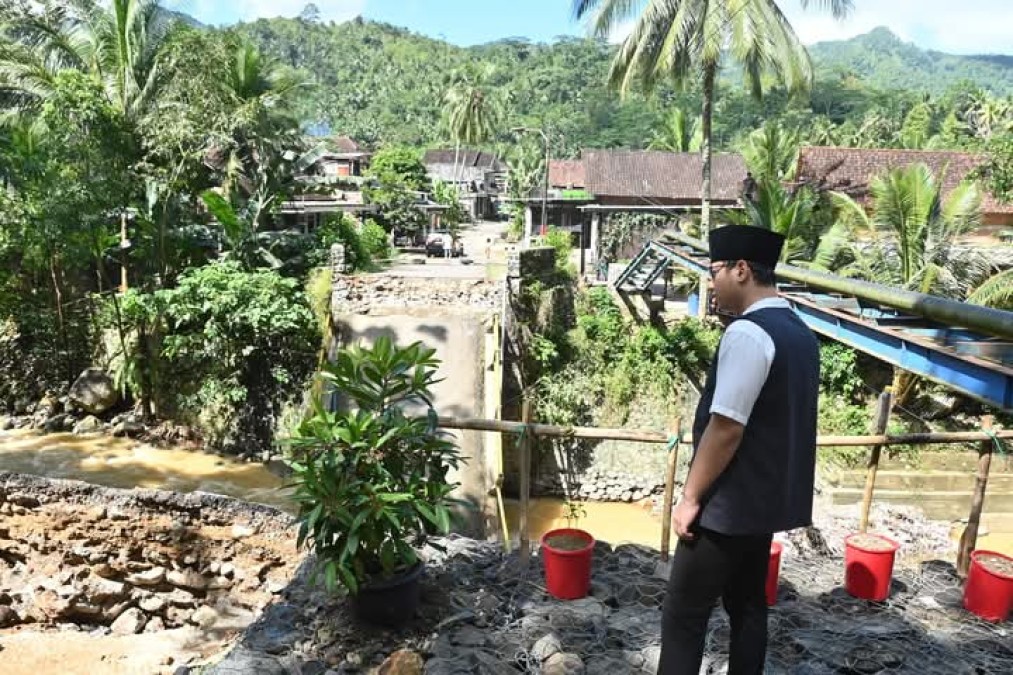Jembatan Penghubung Munjungan-Watulimo Putus, Mas Ipin Usulkan Jembatan Belly ke Pemprov