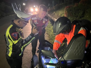 KRYD Skala Besar Polres PALI: Polisi Kepung Simpang Tiga, Deteksi Dini Kejahatan dan Tekan Pelanggaran Lalu Lintas