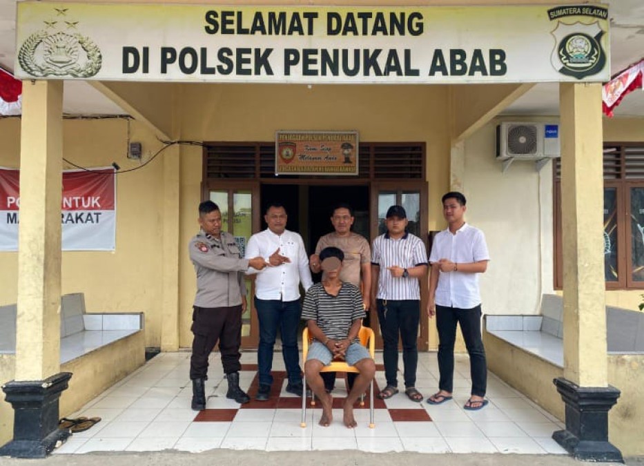 Gegara Tak Mau Menuruti Perintah,Pria Di PALI Dikeroyok Dan Ditusuk Pakai Pecahan Botol Kecap