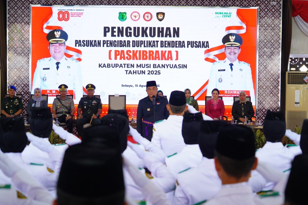 Bupati Muba Kukuhkan 75 Anggota Paskibraka Siap Kibarkan Merah Putih di HUT ke-80 RI