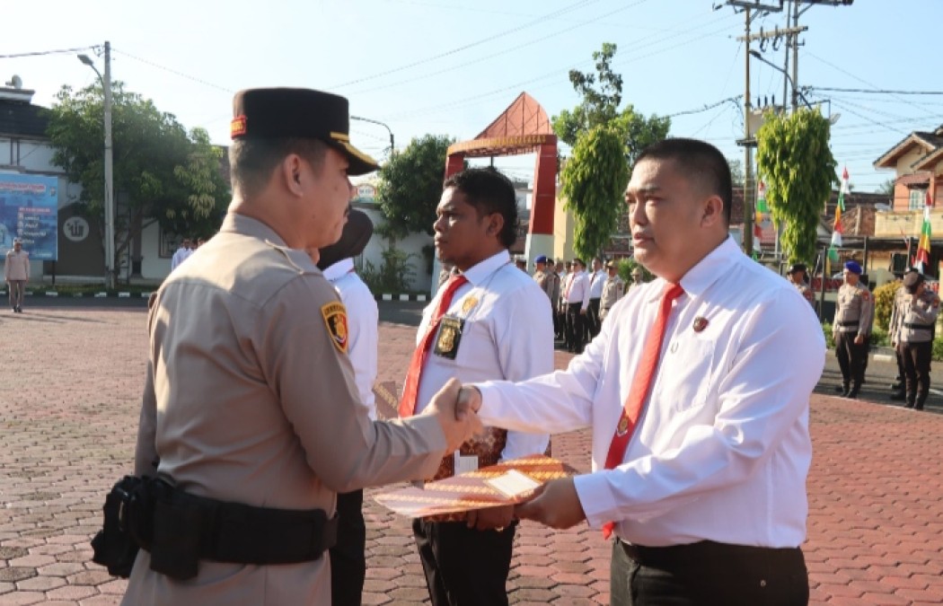 Polsek Sanga Desa Raih Juara satu Operasi Pekat, 11 Anggota diganjar Penghargaan