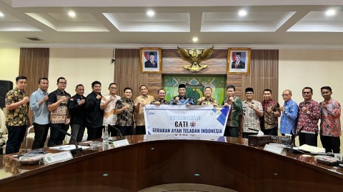 Bupati Muba Terima Penghargaan Nasional, Desa Sidorejo Raih Juara III Bina Keluarga