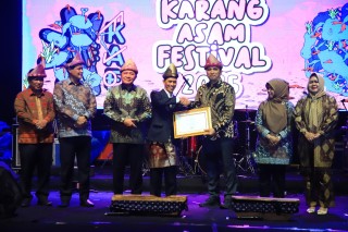 Gubernur Herman Deru Harapkan Karang Asam Festival 2025, Ajang Bangkitkan Ekonomi dan UMKM Muara Enim