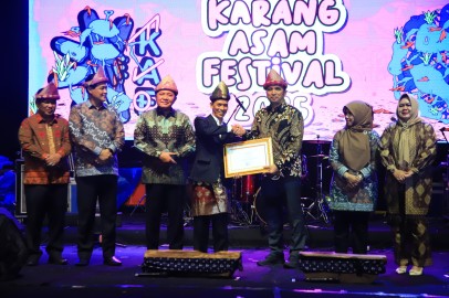 Gubernur Herman Deru Harapkan Karang Asam Festival 2025, Ajang Bangkitkan Ekonomi dan UMKM Muara Enim