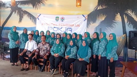 Pemdes Karangtengah Bersama TP- PKK Kecamatan Panggul Adakan Pembinaan Pokja PKK Desa.