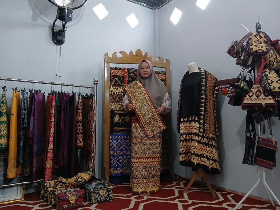 Tapis Pringsewu dari Hobi Menjadi Ladang Rezeki