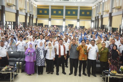 Cerdas Cermat Empat Pilar Tingkat SMA/SMK Se-Sumsel, Herman Deru Tekankan Pentingnya Bakat dan Percaya Diri