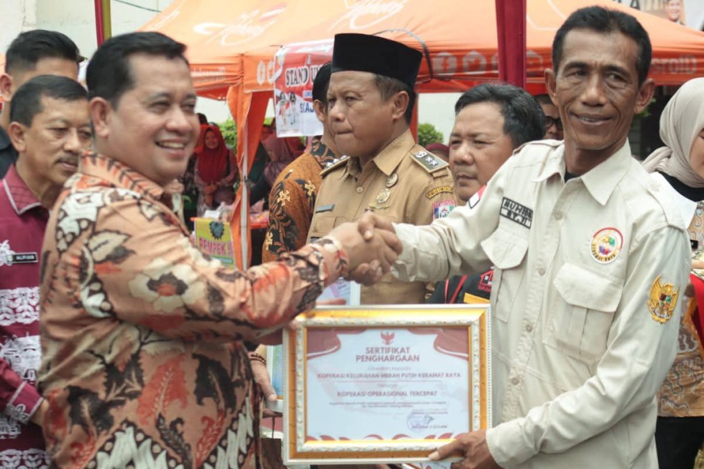 Bupati Banyuasin Launching Pasar Kaget Kecamatan Talang Kelapa