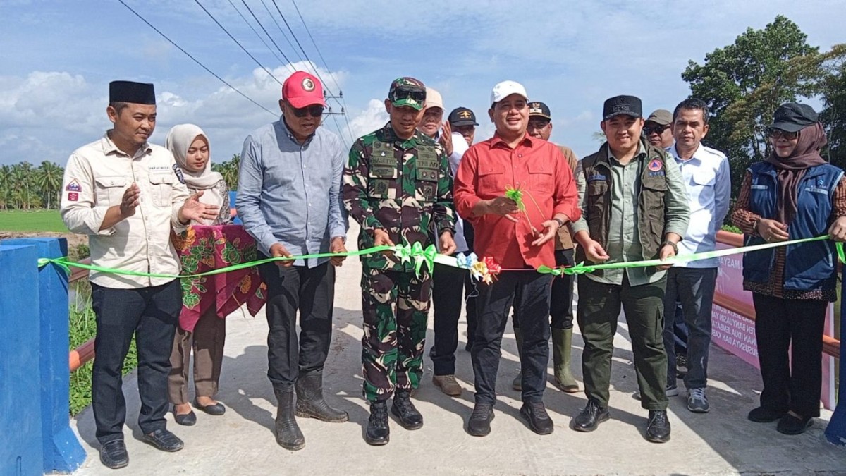 Bupati Banyuasin Resmikan Jalan Penghubung Desa Bintaran