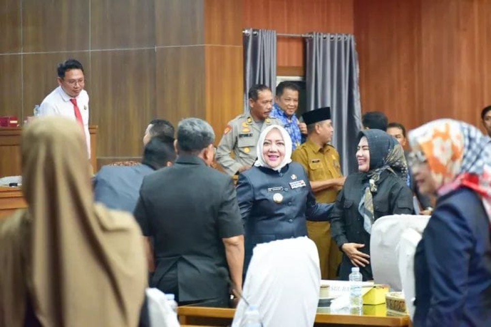 Bupati Ratna Machmud Tegaskan Komitmen Wujudkan Musi Rawas Mantab Lewat Penguatan Regulasi di Paripurna DPRD