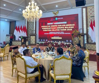 Empat Lawang Teguhkan Komitmen Antikorupsi, Bupati Joncik Hadiri Rakor Penguatan Sinergi Sumsel 2025