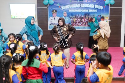 Bunda PAUD Muba Hj Fatimah Hadirkan Pembelajaran Ceria untuk Anak TK Negeri 2 Sekayu di Rumah Cinta Sekate